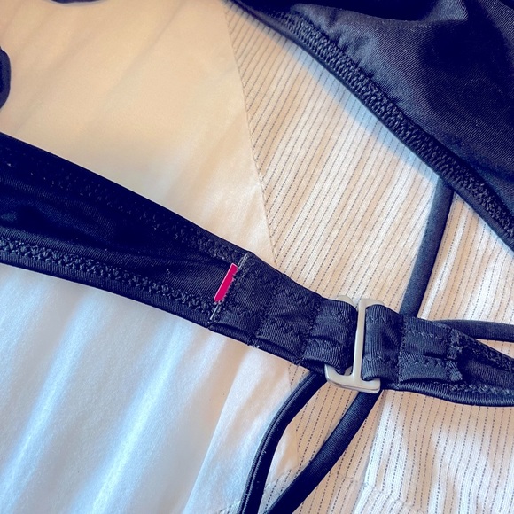 Victoria’s Secret Swimsuit Top - Picture 5 of 6